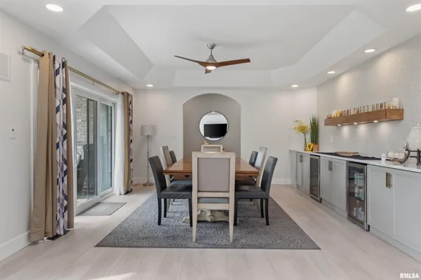 $725,000 | 20 Hickory Ridge Lane, Springfield, IL 62707