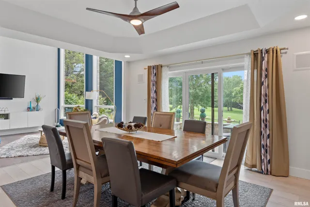 $750,000 | 20 Hickory Ridge Lane, Springfield, IL 62707