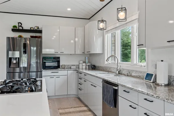 $725,000 | 20 Hickory Ridge Lane, Springfield, IL 62707