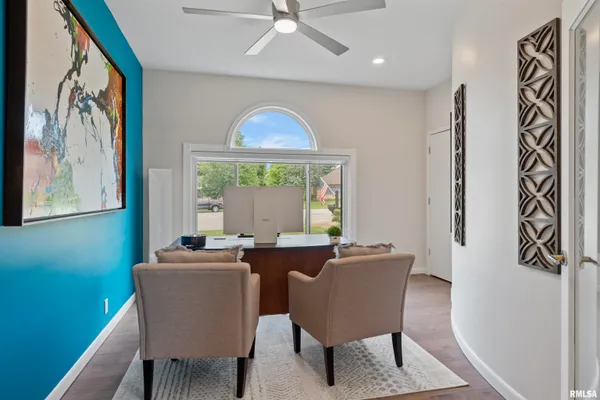 $725,000 | 20 Hickory Ridge Lane, Springfield, IL 62707