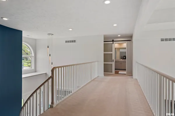 $725,000 | 20 Hickory Ridge Lane, Springfield, IL 62707