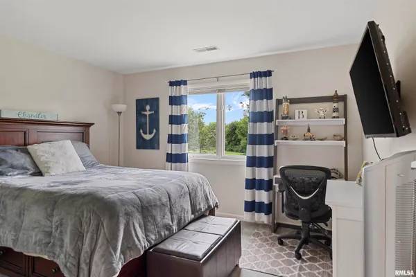 $725,000 | 20 Hickory Ridge Lane, Springfield, IL 62707