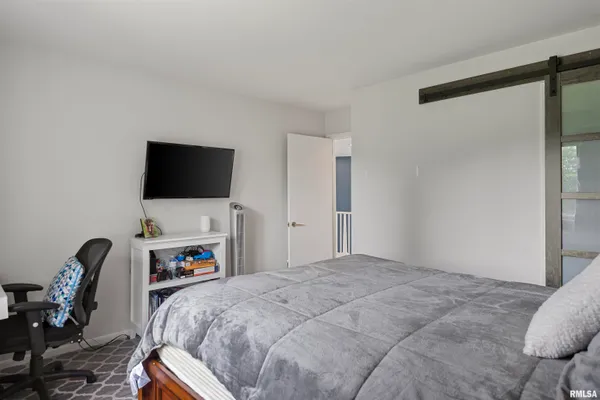 $725,000 | 20 Hickory Ridge Lane, Springfield, IL 62707