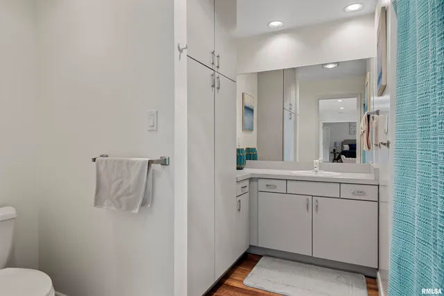 $750,000 | 20 Hickory Ridge Lane, Springfield, IL 62707