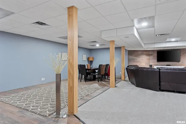 $725,000 | 20 Hickory Ridge Lane, Springfield, IL 62707