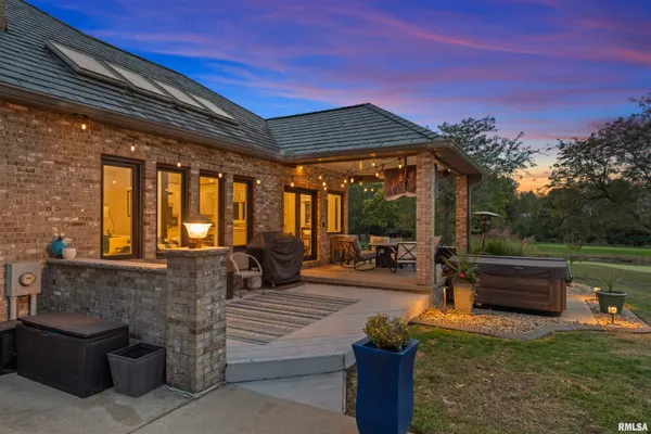 $725,000 | 20 Hickory Ridge Lane, Springfield, IL 62707