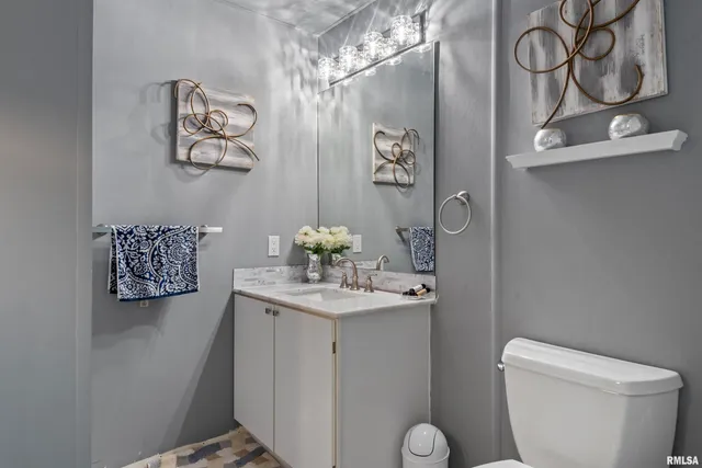 $750,000 | 20 Hickory Ridge Lane, Springfield, IL 62707