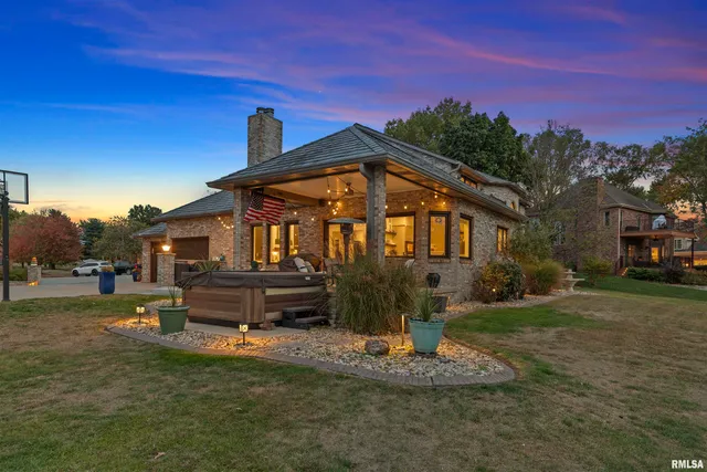 $750,000 | 20 Hickory Ridge Lane, Springfield, IL 62707