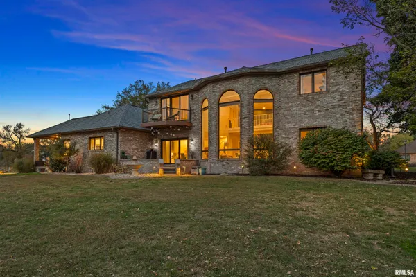 $725,000 | 20 Hickory Ridge Lane, Springfield, IL 62707