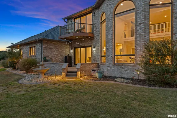 $725,000 | 20 Hickory Ridge Lane, Springfield, IL 62707