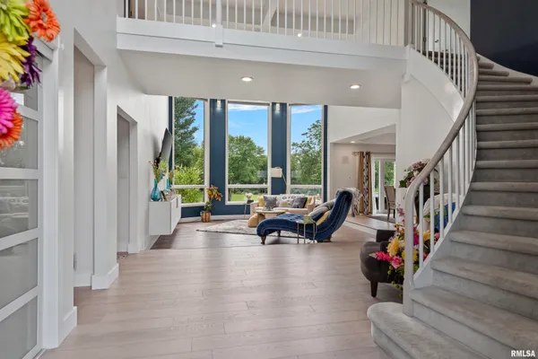 $725,000 | 20 Hickory Ridge Lane, Springfield, IL 62707