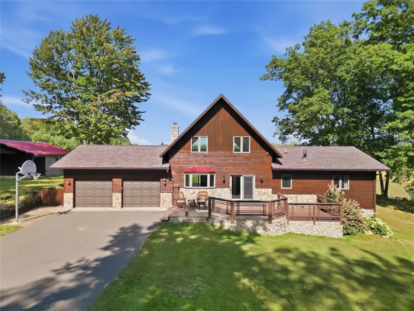 $650,000 | N7086 Lake Road, Stone Lake, WI 54876