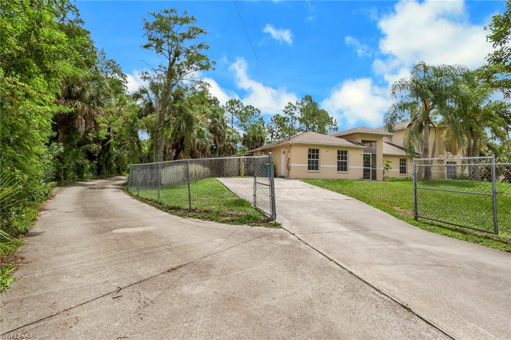 160 19th Street Southwest Naples, FL 34117 - Photo 7 of 49