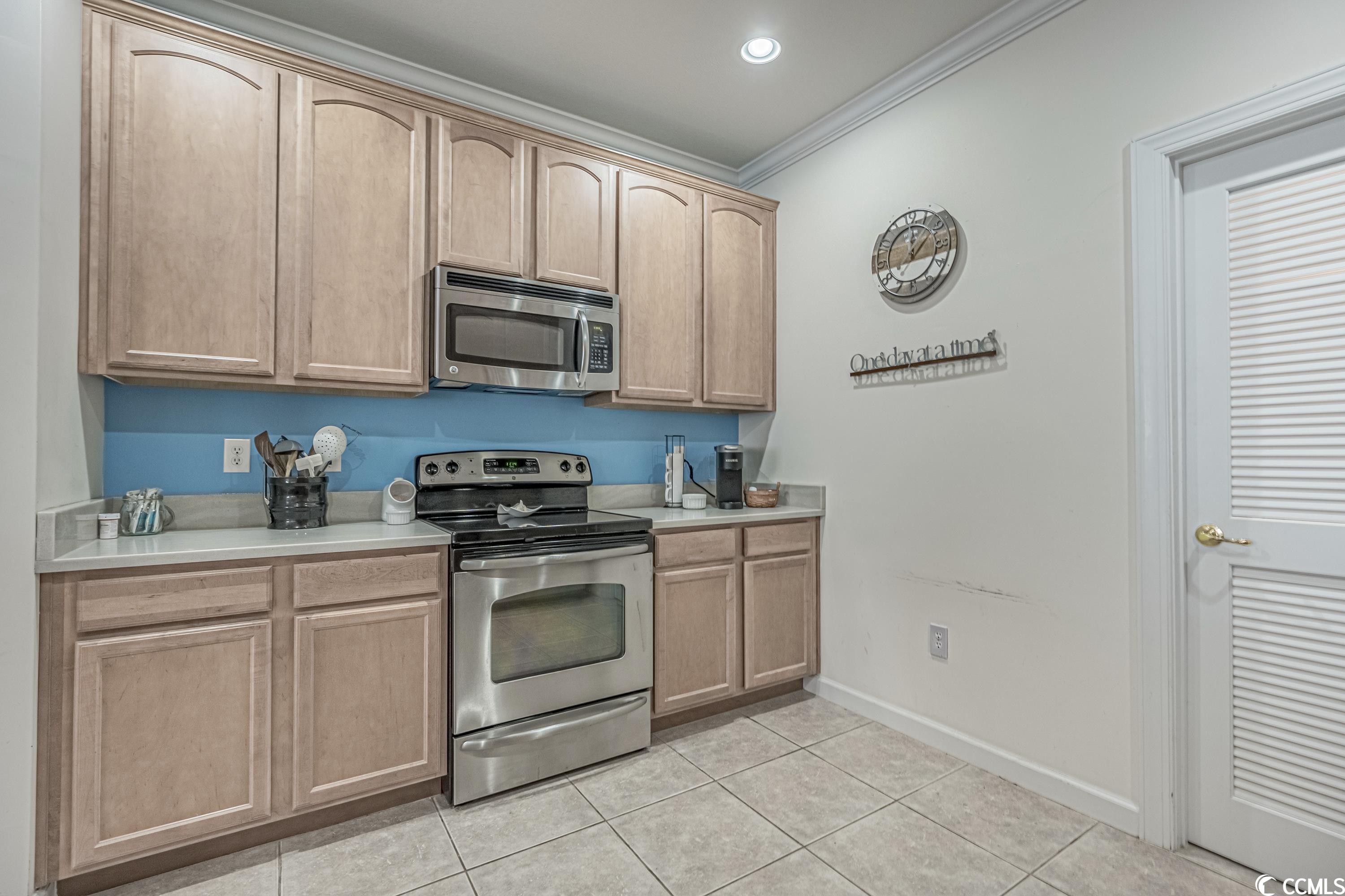 213 Moonglow Circle, Unit 202 Murrells Inlet, SC 29576 - Photo 10 of 39 Gallery Image 10