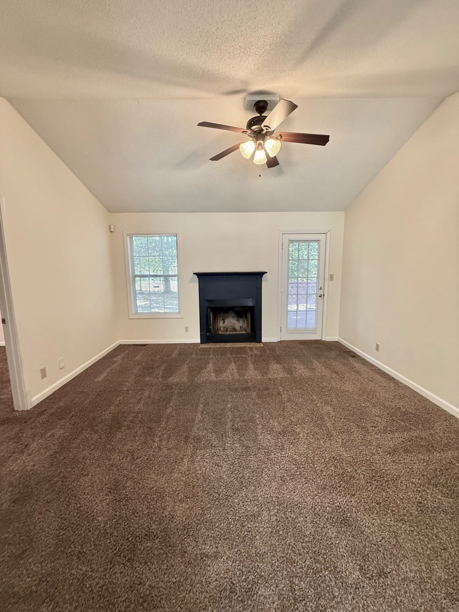 200 Mill Creek Road Clarksville, TN 37042 - Photo 4 of 18 Gallery Image 4