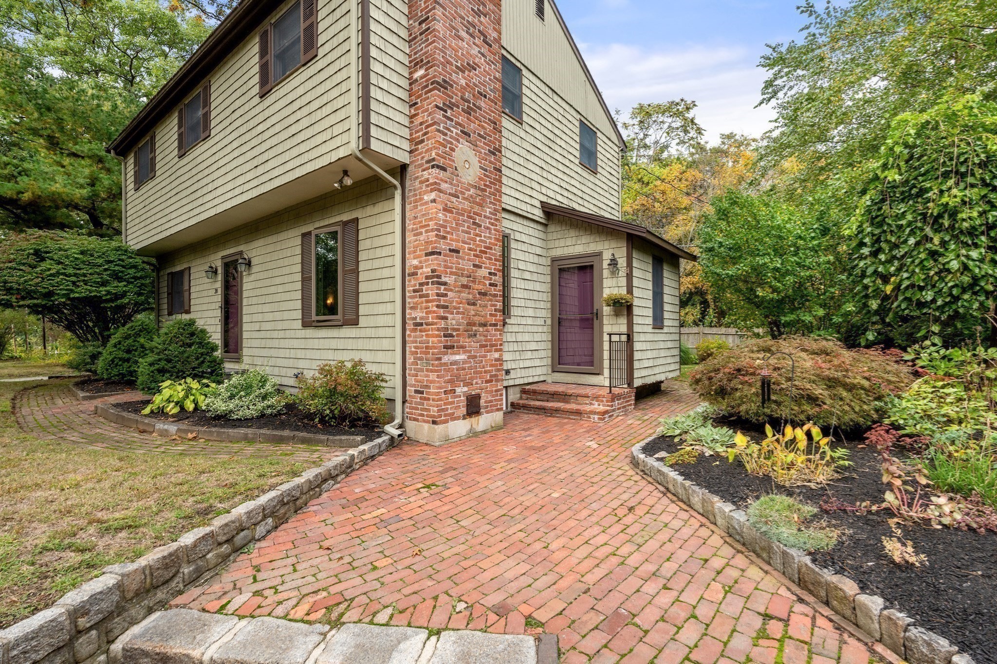 38 Hawthorne Road Wayland, MA 01778 - Photo 4 of 34 Gallery Image 4