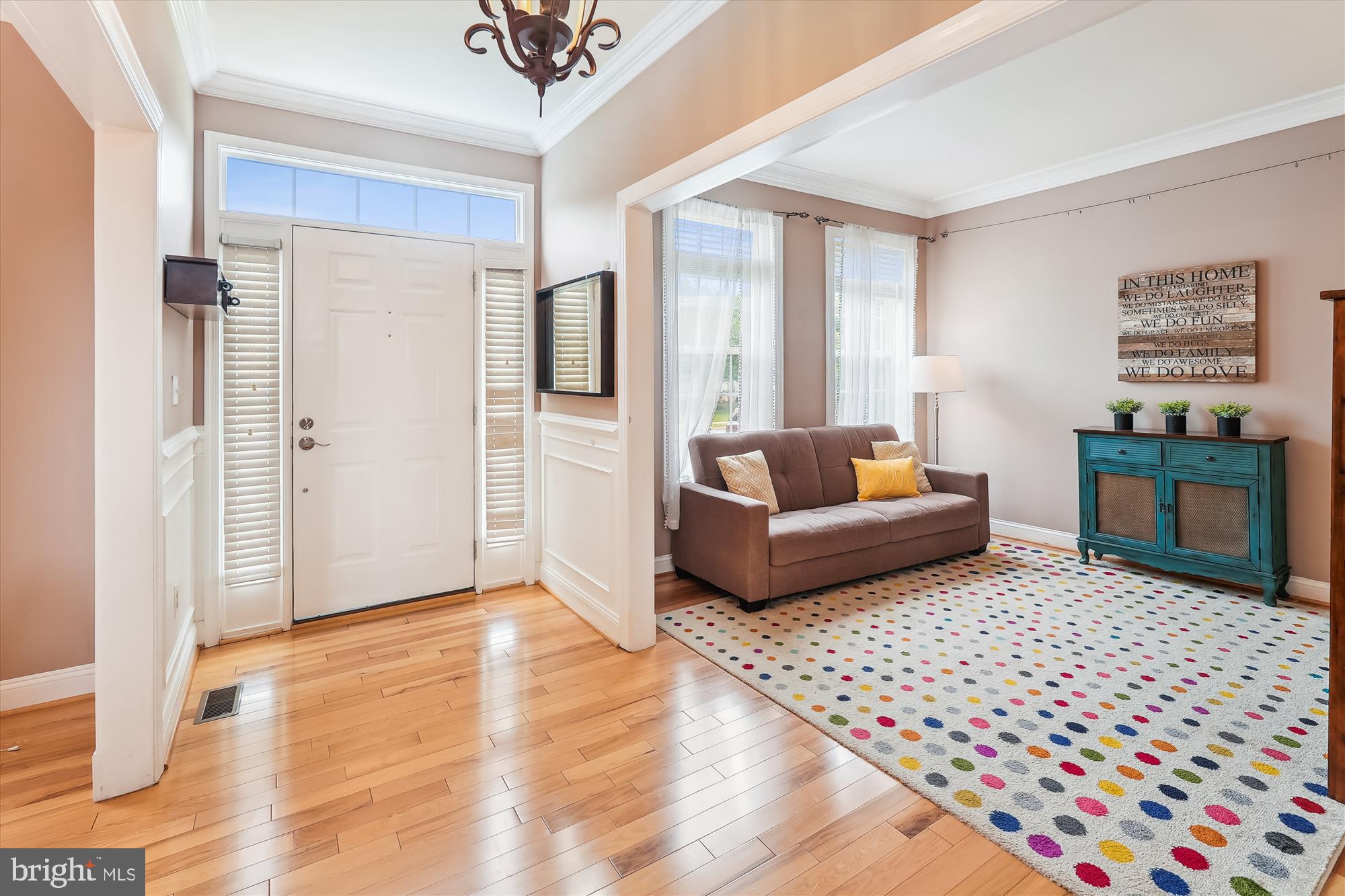 17128 Magic Mountain Drive Round Hill, VA 20141 - Photo 16 of 53 Welcoming Foyer