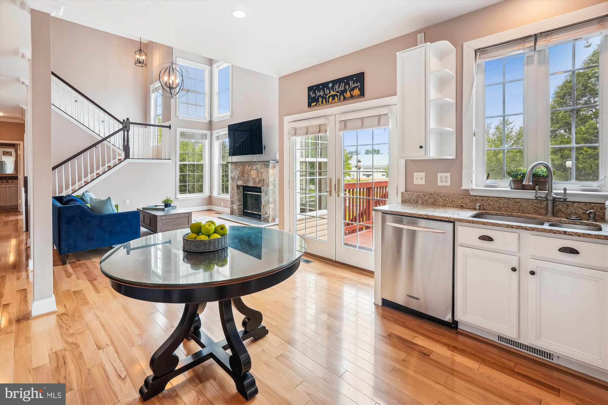 17128 Magic Mountain Drive Round Hill, VA 20141 - Photo 5 of 53 Kitchen opens to Family Room