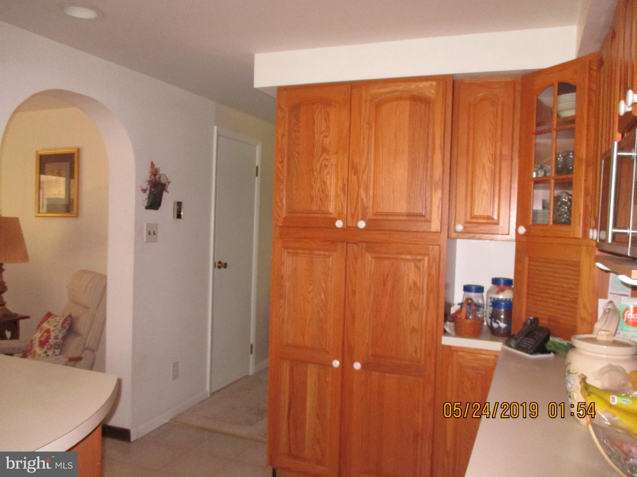 14642 Orchard Ridge Road Hancock, MD 21750 - Photo 13 of 43 Oak raised panel cupboards