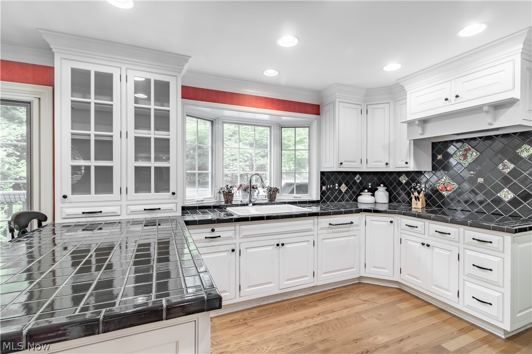 2767 Lander Road Cleveland, OH 44124 - Photo 15 of 34