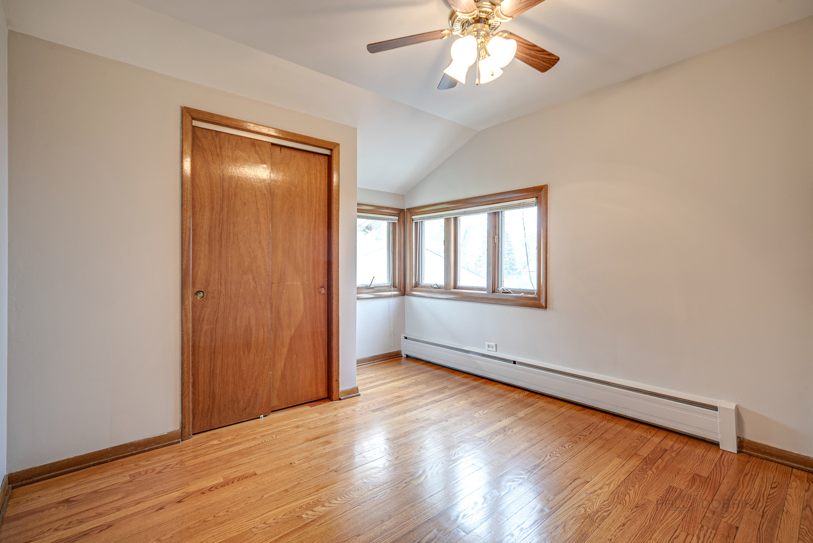 108 South Mt Prospect Road Mount Prospect, IL 60056 - Photo 13 of 24