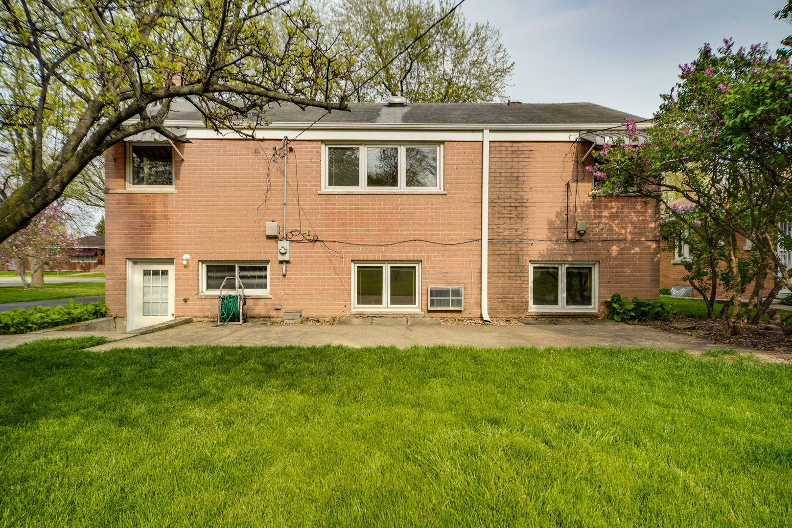 108 South Mt Prospect Road Mount Prospect, IL 60056 - Photo 19 of 24