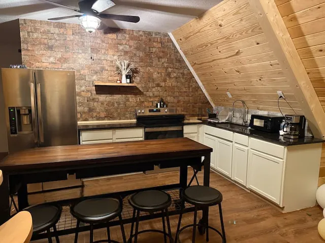 $449,900 | 1115 County Road 220, Florence, TX 76527