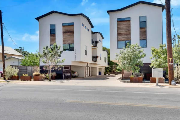 $3,350 | 1128 Chicon Street, Unit 201, Austin, TX 78702