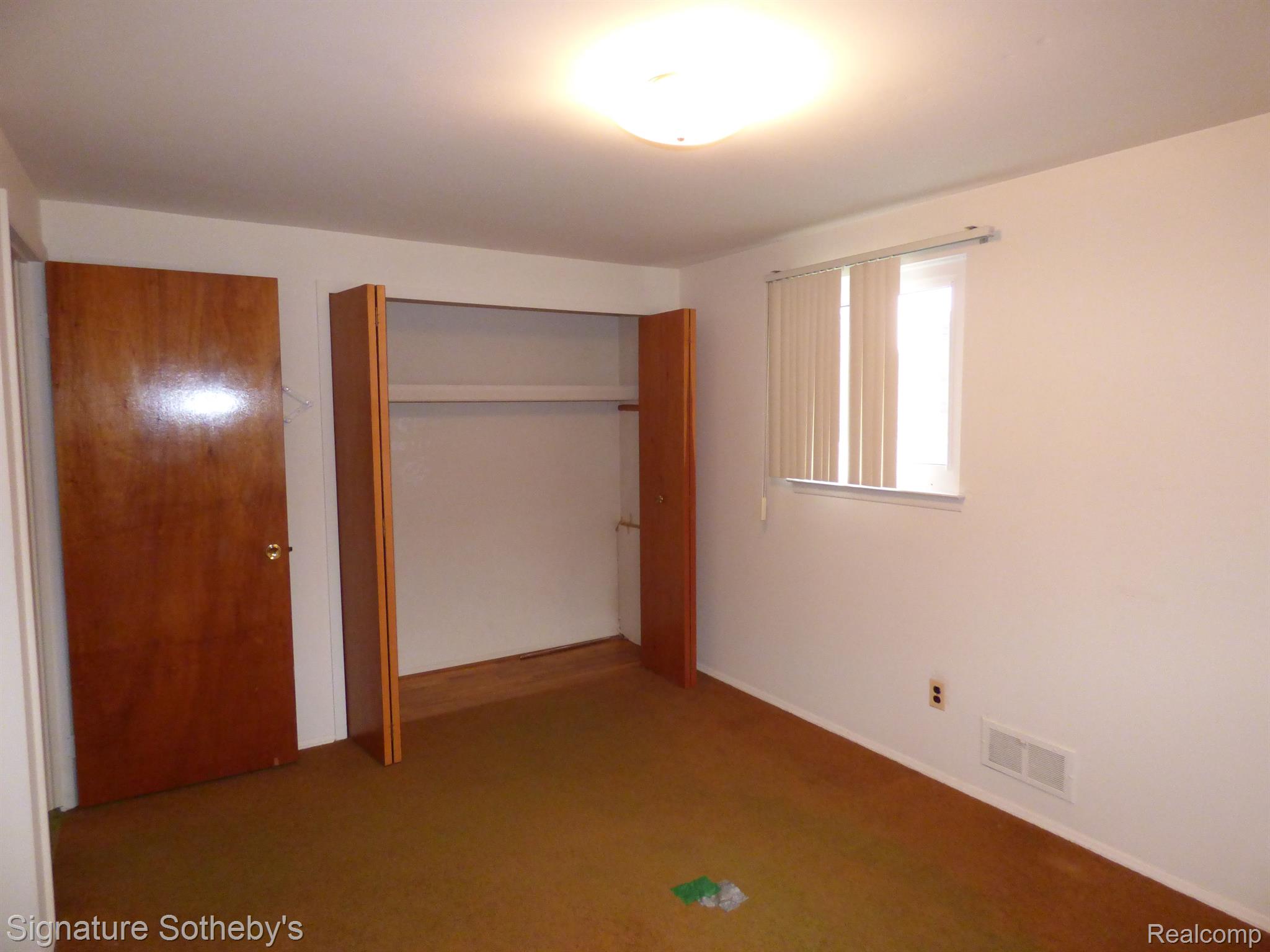29690 North Rutherland Street Southfield, MI 48076 - Photo 24 of 32 Gallery Image 24