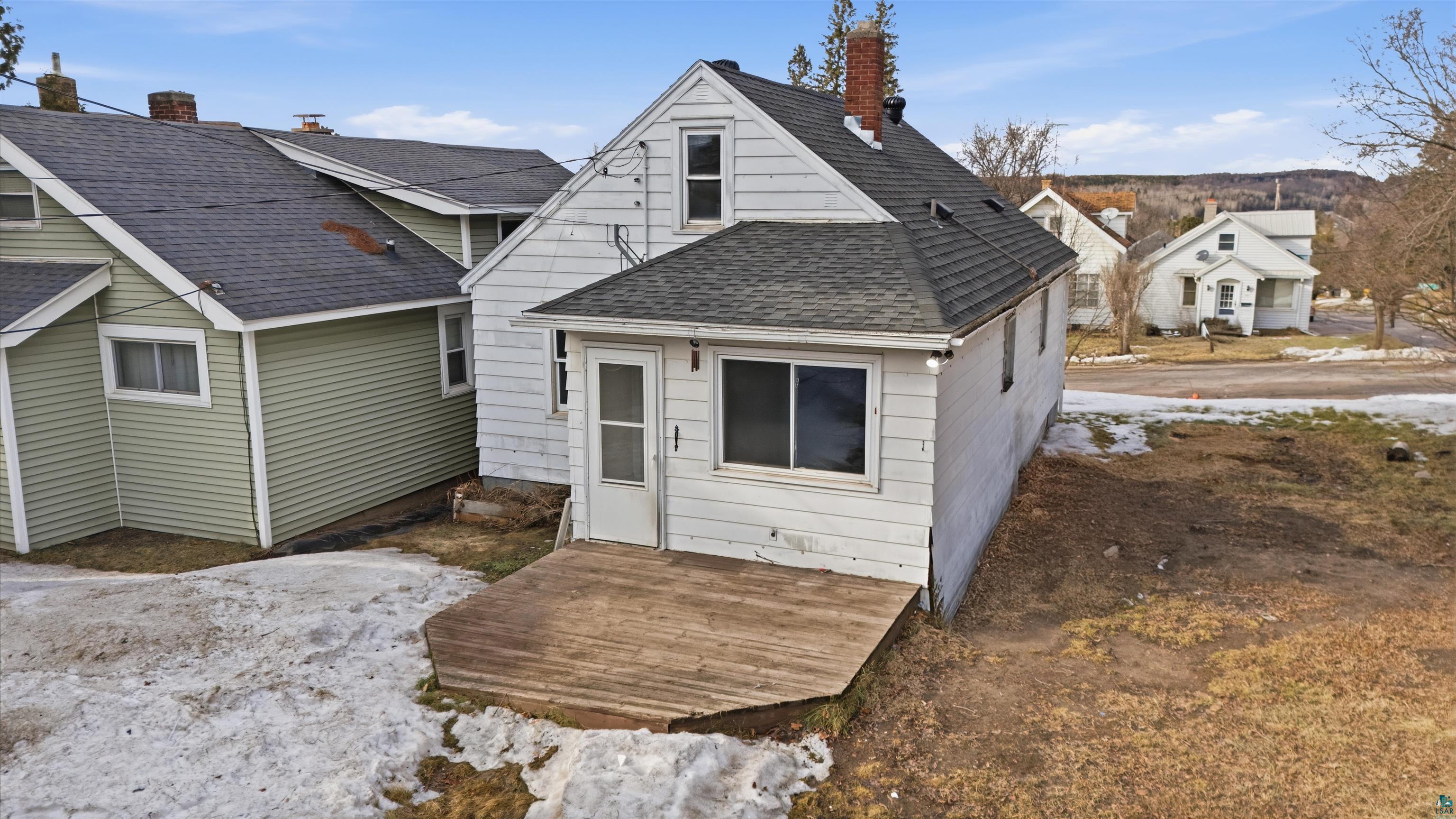 726 Summit Street Eveleth, MN 55734 - Photo 2 of 29 View of front of home featuring a shingled roof