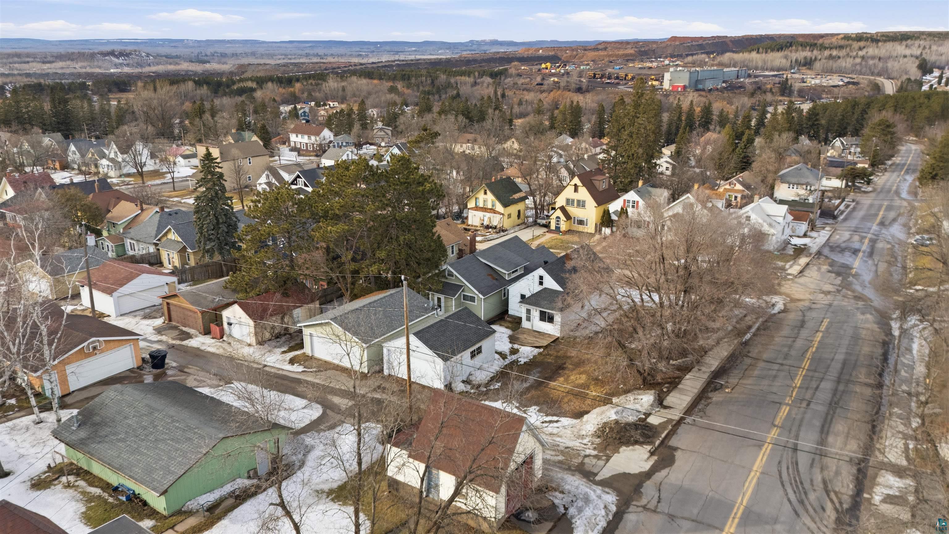 726 Summit Street Eveleth, MN 55734 - Photo 24 of 29 Aerial view of residential area