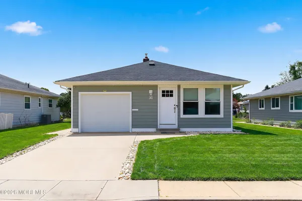 $300,000 | 31 St Croix Street, Toms River, NJ 08757