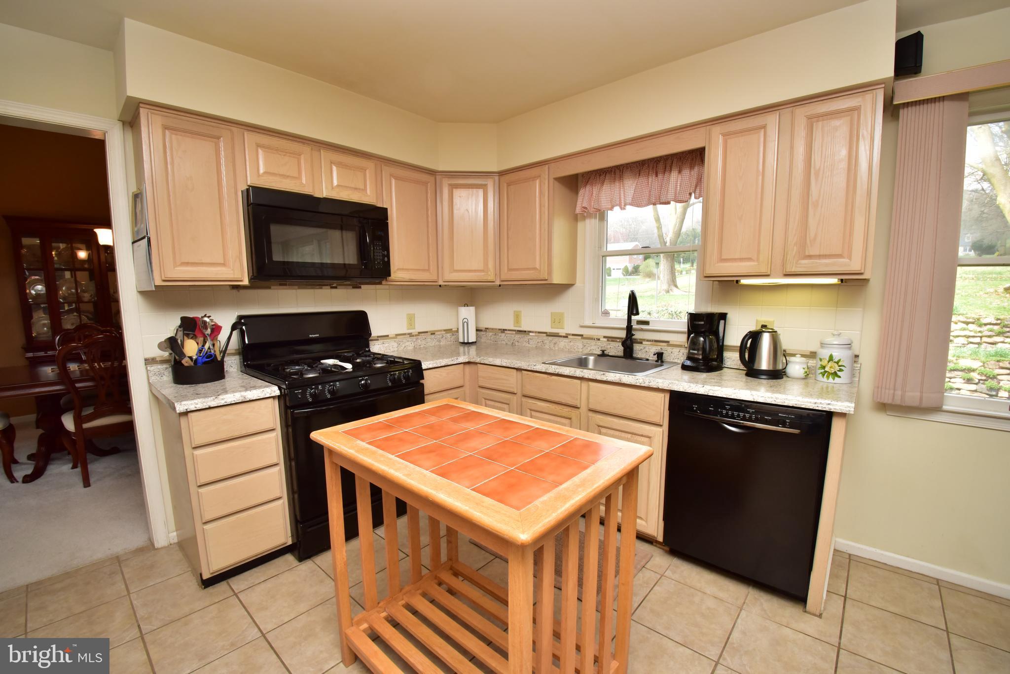 1111 Pepper Ridge Drive Reading, PA 19606 - Photo 8 of 30 Gallery Image 8