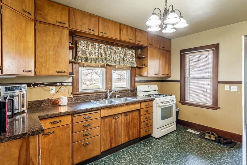16905 West State Road Pecatonica, IL 61063 - Photo 13 of 47