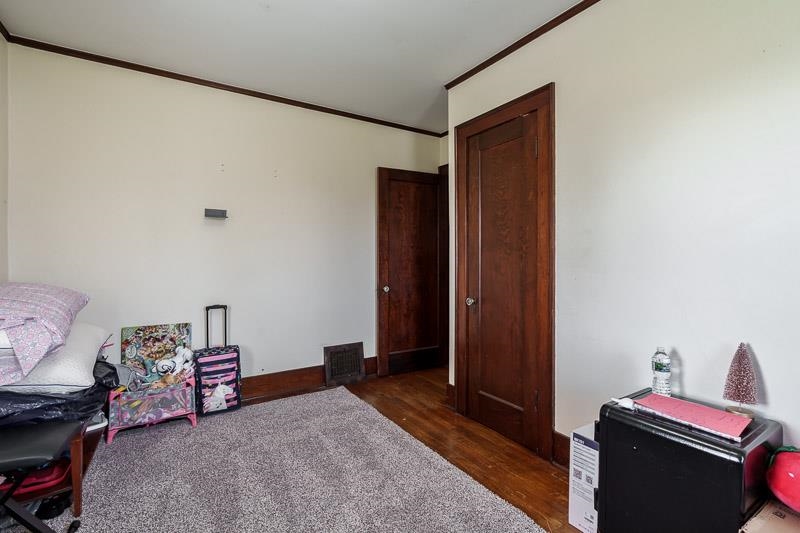 16905 West State Road Pecatonica, IL 61063 - Photo 19 of 47 a room with furniture and closet