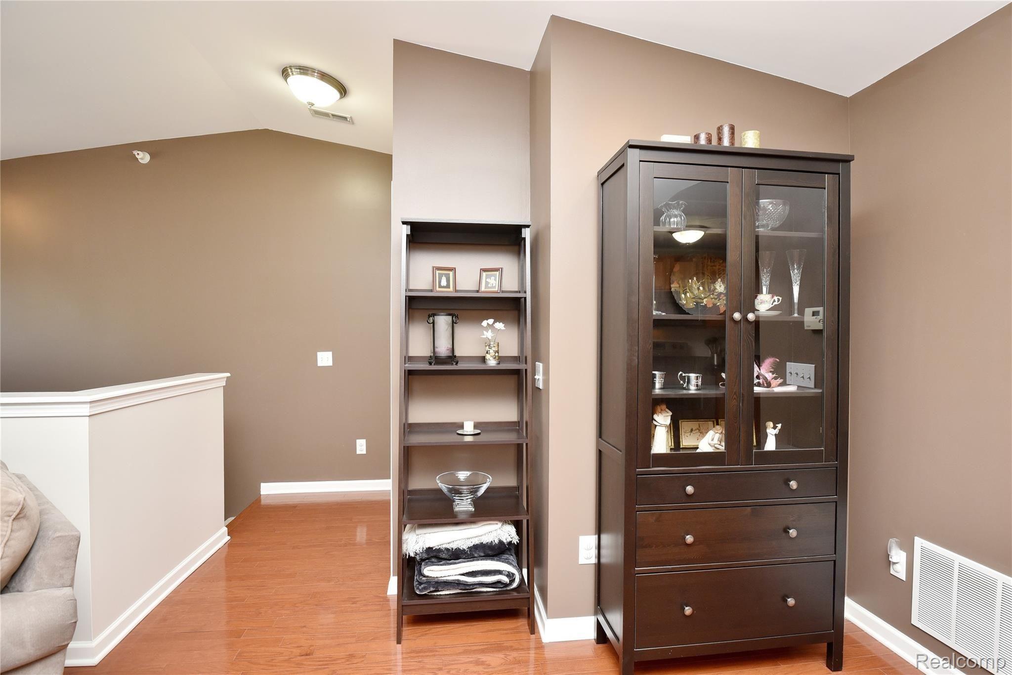 3296 Hilton Road, Unit 104 Ferndale, MI 48220 - Photo 11 of 19 NOOK AREA