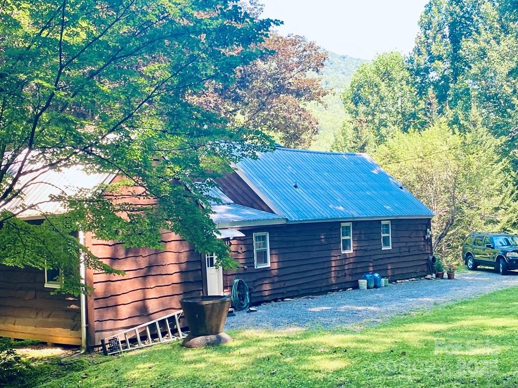 100 Crosspatch Drive Bryson City, NC 28713 - Photo 6 of 48
