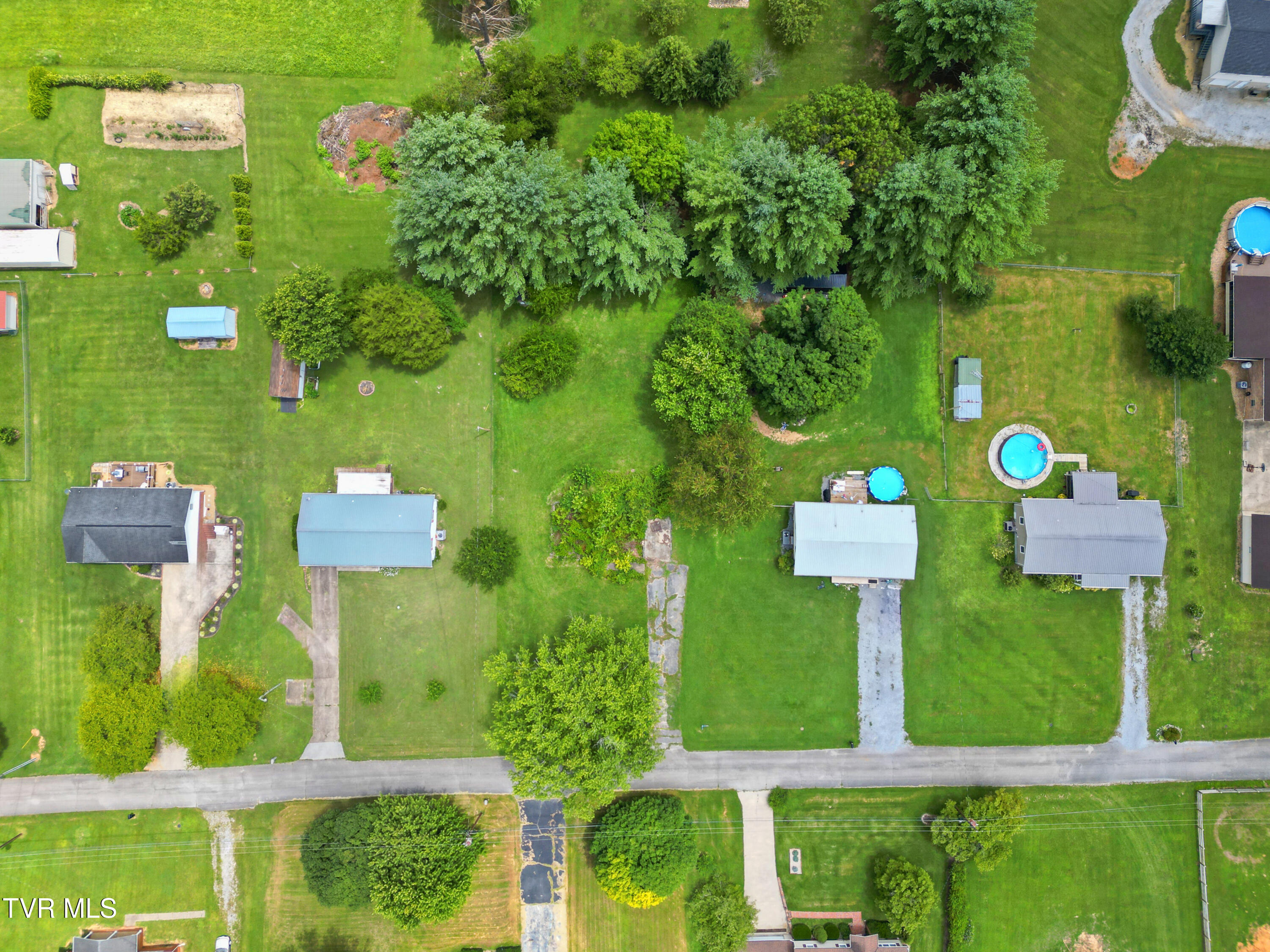 87 Springbrook Road, Unit 18 Afton, TN 37616 - Photo 2 of 11 DJI_0365