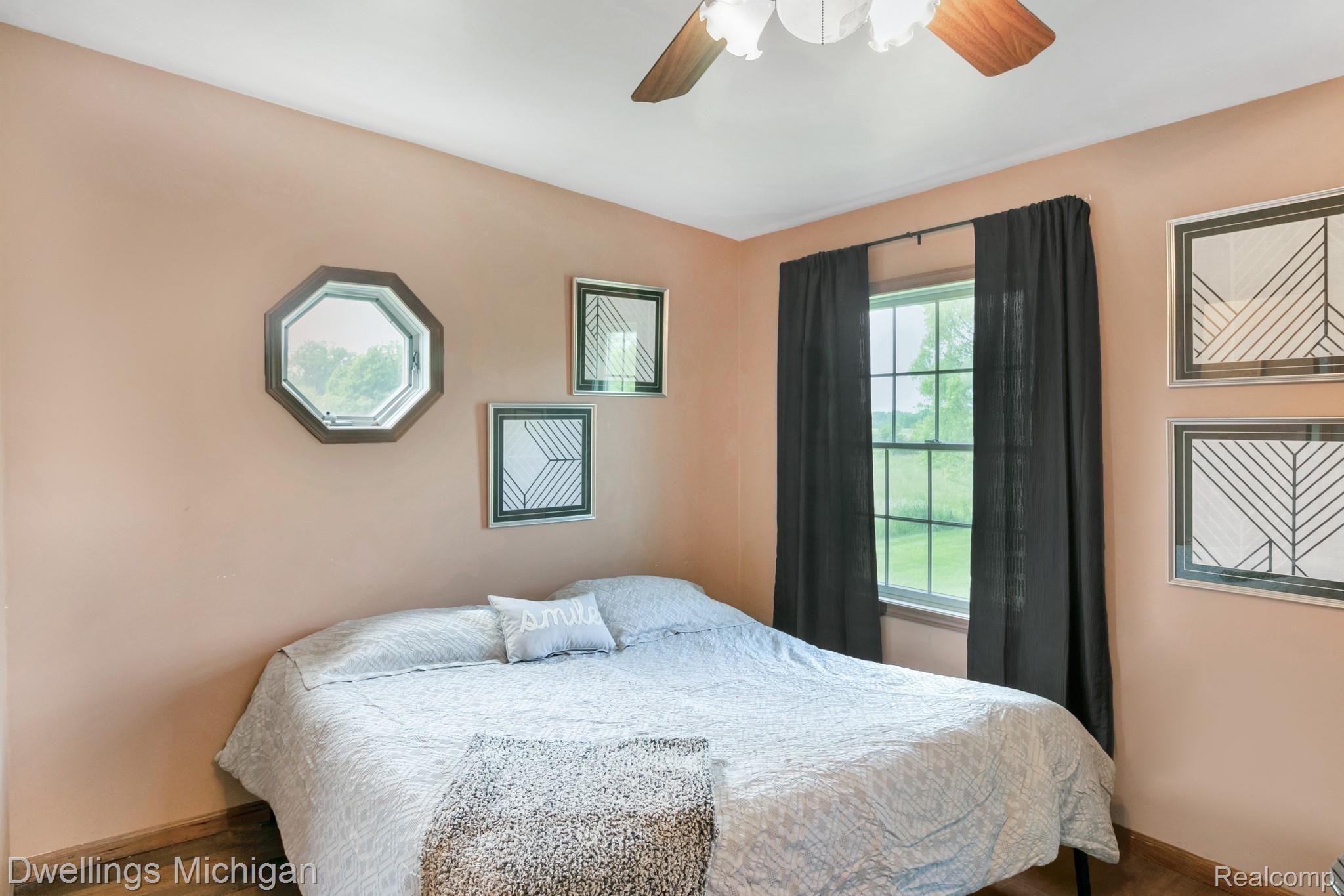 1520 Buhl Road Newport, MI 48166 - Photo 20 of 45 IMG_0376.jpg