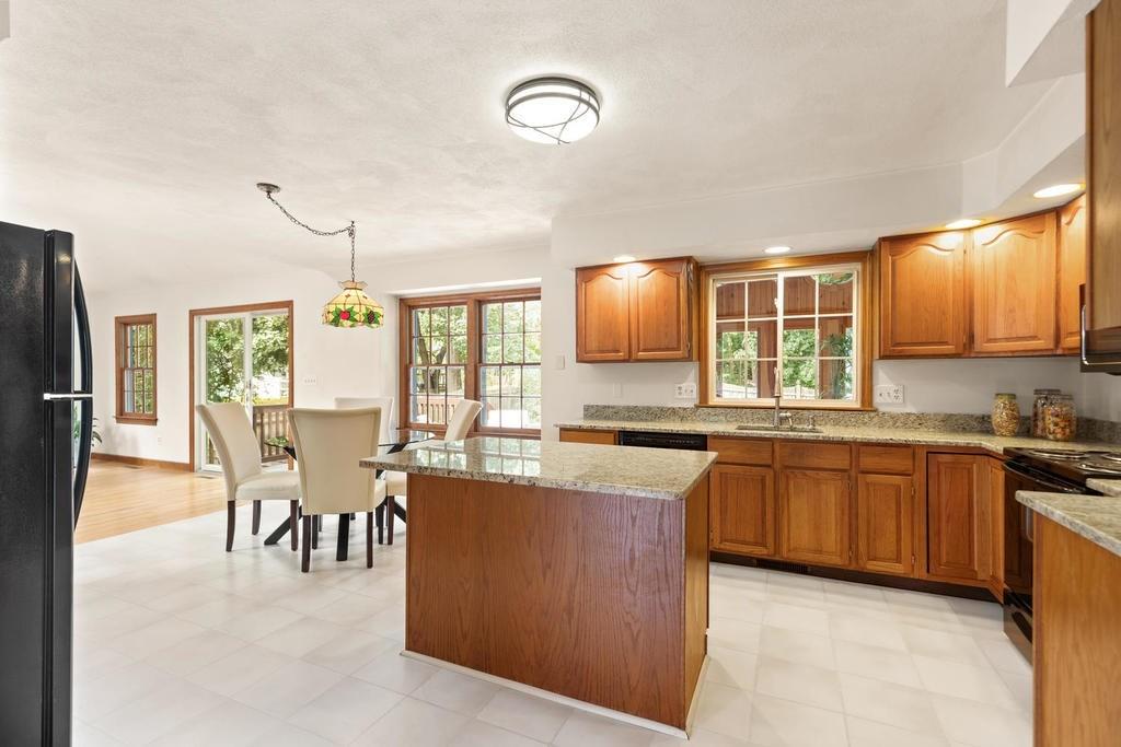 25 Valleyfield Street Lexington, MA 02421 - Photo 14 of 30