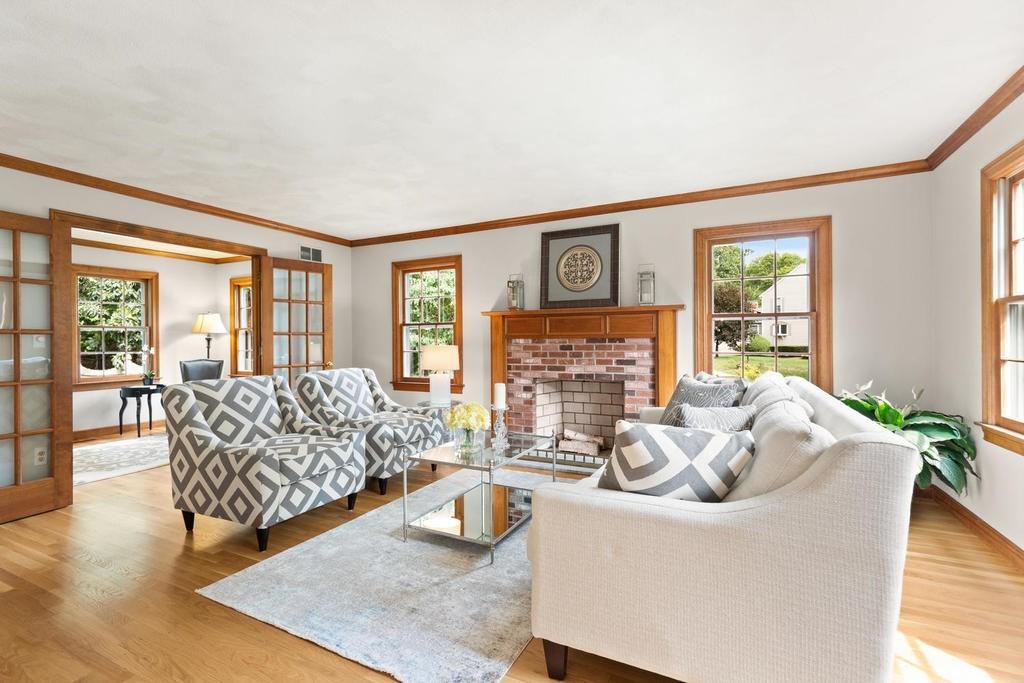 25 Valleyfield Street Lexington, MA 02421 - Photo 7 of 30