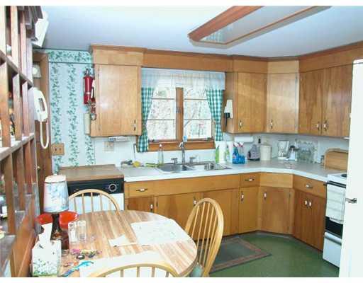 31 Beech Ridge Road York, ME 03909 - Photo 10 of 20 Kitchen.
