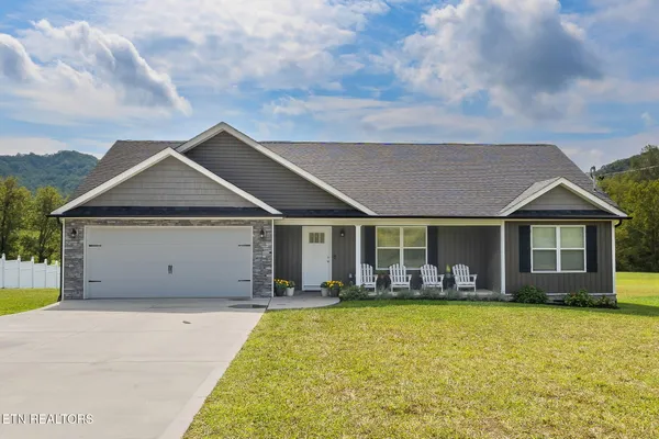 $345,000 | 302 Luttrell Road, Luttrell, TN 37779