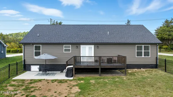 $345,000 | 302 Luttrell Road, Luttrell, TN 37779