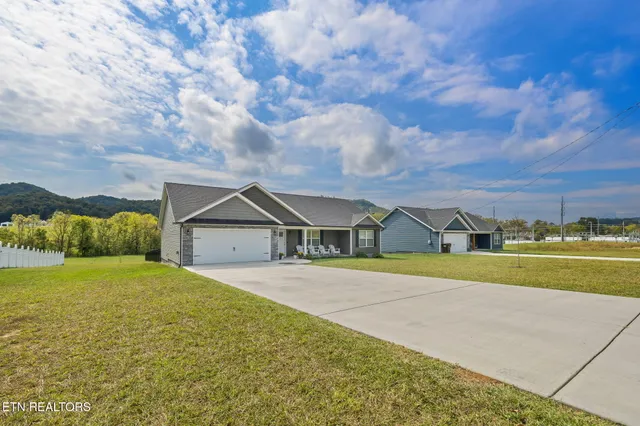 $355,000 | 302 Luttrell Road, Luttrell, TN 37779