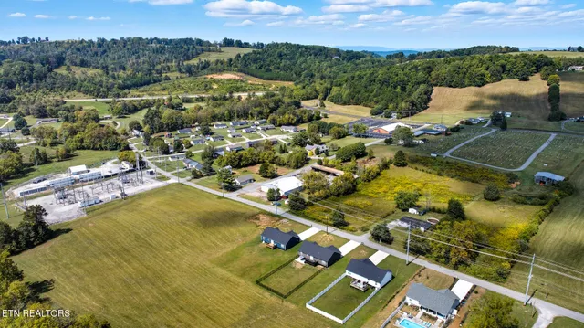 $355,000 | 302 Luttrell Road, Luttrell, TN 37779