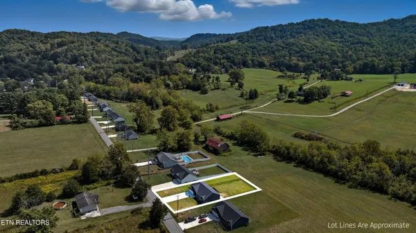 $345,000 | 302 Luttrell Road, Luttrell, TN 37779