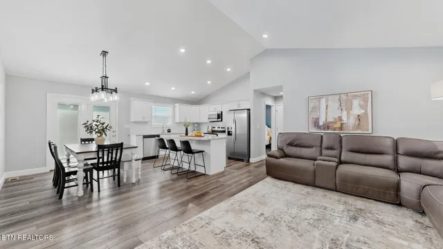 $355,000 | 302 Luttrell Road, Luttrell, TN 37779