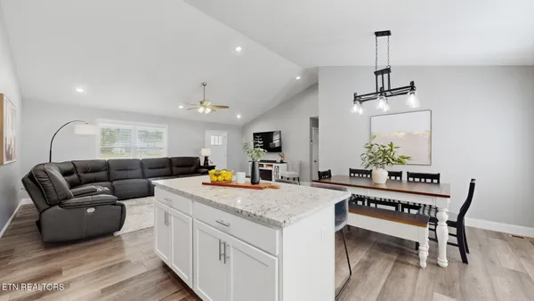 $345,000 | 302 Luttrell Road, Luttrell, TN 37779