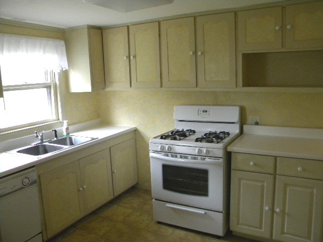 715 North Park Road Round Lake, IL 60073 - Photo 2 of 14 Gallery Image 2